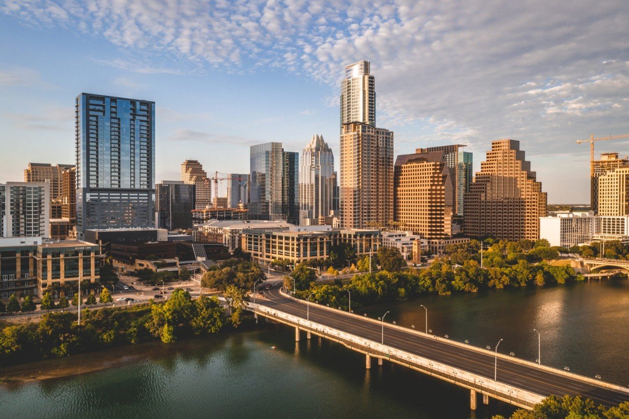 Startup iBuyer Flyhomes expands to Austin, Dallas and Houston