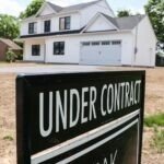 Pending home sales stay flat in April as Northeast numbers tumble
