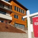 Expect housing market to crawl in 2023 before it can run: Redfin